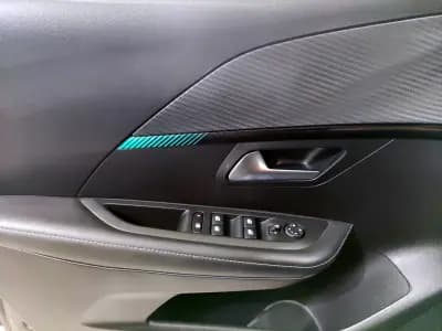 Sell Peugeot 208 2018 - 13990 EUR, 37000 km - AUTO.MOTO.pt