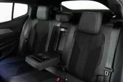 Vendo Peugeot 408 2024 - 34450 EUR, 33760 km - AUTO.MOTO.pt