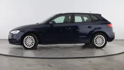 Vendo Audi A3 Sportback 2018 - 17999 EUR, 104021 km - AUTO.MOTO.pt