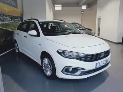 Vendo Fiat Tipo Station Wagon 2021 - 11490 EUR, 139989 km - AUTO.MOTO.pt
