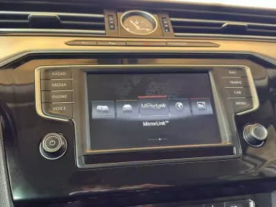 Vendo Volkswagen Passat Variant 2015 - 13950 EUR, 242286 km - AUTO.MOTO.pt