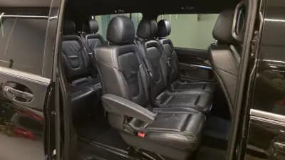 Vendo Mercedes-Benz V 220 2016 - 29900 EUR, 321809 km - AUTO.MOTO.pt