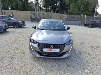 Vendo Peugeot 208 2021 - 16499 EUR, 82000 km - AUTO.MOTO.pt