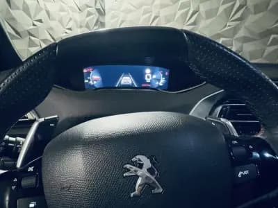 Vendo Peugeot 308 2020 - 23990 EUR, 32813 km - AUTO.MOTO.pt