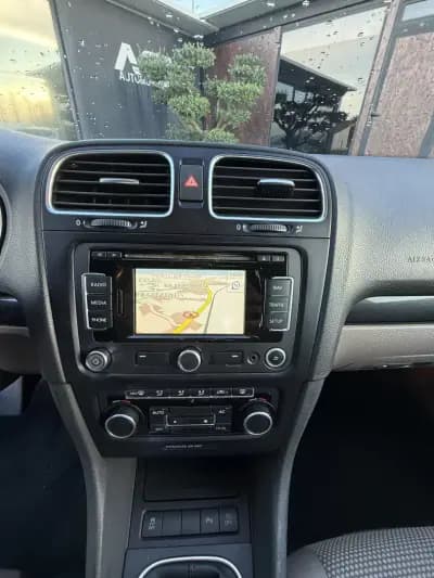 Vendo Volkswagen Golf Variant 2012 - 5750 EUR, 297582 km - AUTO.MOTO.pt