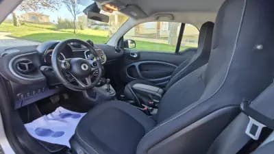 Vendo Smart Fortwo Cabrio 2018 - 12480 EUR, 70000 km - AUTO.MOTO.pt