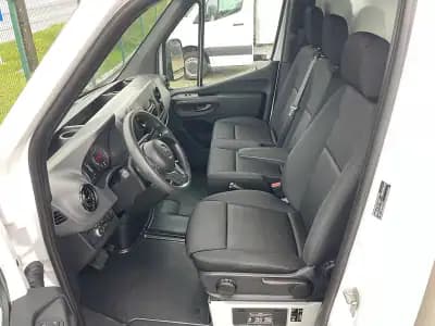 Vendo Mercedes-Benz Sprinter 2022 - 46900 EUR, 72000 km - AUTO.MOTO.pt