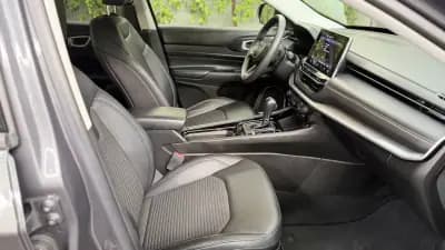 Sell Jeep Compass 2023 - 25000 EUR, 65000 km - AUTO.MOTO.pt