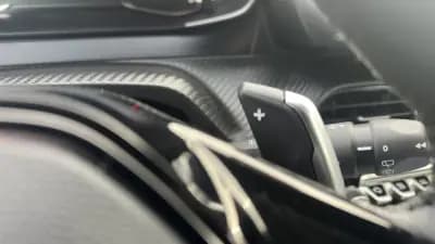 Sell Peugeot 208 2023 - 18800 EUR, 57000 km - AUTO.MOTO.pt