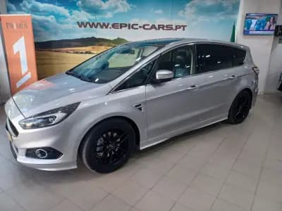 Vendo Ford S-Max 2015 - 21890 EUR, 180021 km - AUTO.MOTO.pt