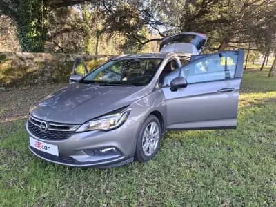 Sell Opel Astra Sports Tourer 2017 - 8900 EUR, 231400 km - AUTO.MOTO.pt
