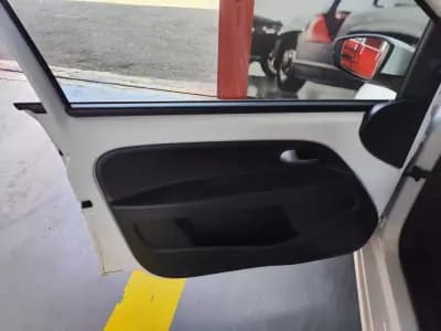 Vendo Volkswagen Up! 2019 - 9990 EUR, 102114 km - AUTO.MOTO.pt