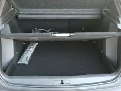 Vendo Peugeot e-2008 2021 - 27500 EUR, 28550 km - AUTO.MOTO.pt