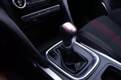 Vendo Renault Mégane 2021 - 20200 EUR, 162000 km - AUTO.MOTO.pt