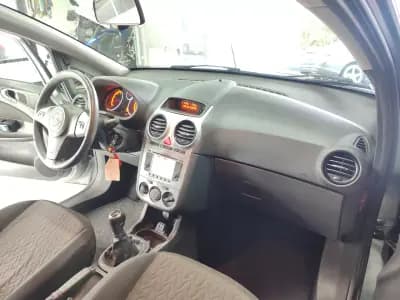 Sell Opel Corsa 2013 - 7990 EUR, 118654 km - AUTO.MOTO.pt