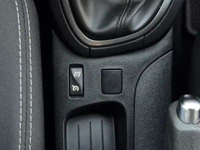 Vendo Renault Clio 2018 - 12500 EUR, 138000 km - AUTO.MOTO.pt