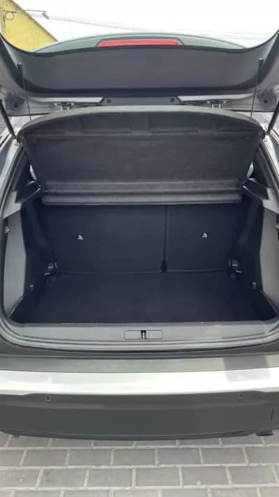 Vendo Peugeot 2008 2023 - 19750 EUR, 69580 km - AUTO.MOTO.pt