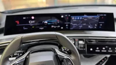 Vendo Peugeot 3008 2024 - 32500 EUR, 13182 km - AUTO.MOTO.pt