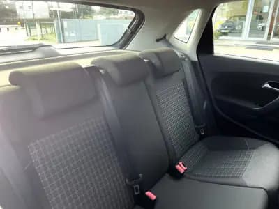 Vendo Volkswagen Polo 2015 - 8750 EUR, 140000 km - AUTO.MOTO.pt