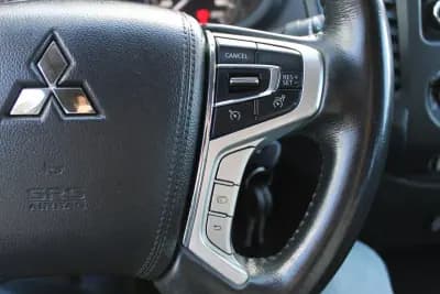 Sell Mitsubishi L200 2022 - 33990 EUR, 13000 km - AUTO.MOTO.pt