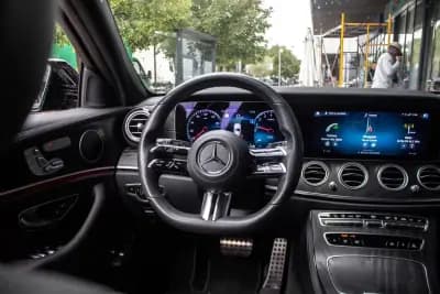 Sell Mercedes-Benz E 300 2022 - 39750 EUR, 66165 km - AUTO.MOTO.pt