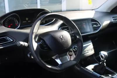 Vendo Peugeot 308 SW 2019 - 11990 EUR, 176000 km - AUTO.MOTO.pt