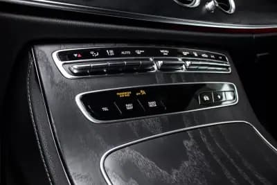 Sell Mercedes-Benz E 300 2022 - 39750 EUR, 66165 km - AUTO.MOTO.pt