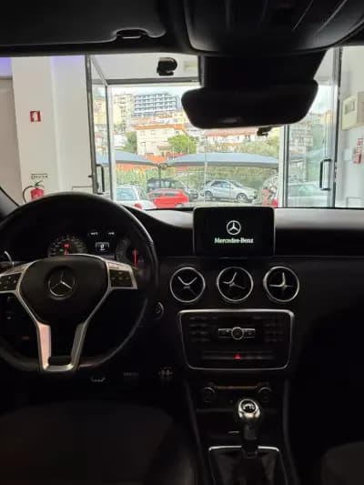 Vendo Mercedes-Benz A 180 2014 - 16299 EUR, 191000 km - AUTO.MOTO.pt