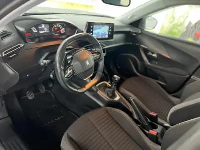 Vendo Peugeot 2008 2022 - 19500 EUR, 136000 km - AUTO.MOTO.pt