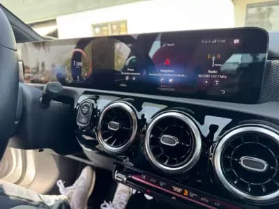 Vendo Mercedes-Benz A 200 2020 - 24900 EUR, 50500 km - AUTO.MOTO.pt