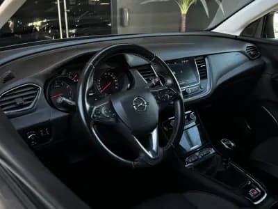 Vendo Opel Grandland X 2021 - 19990 EUR, 118300 km - AUTO.MOTO.pt