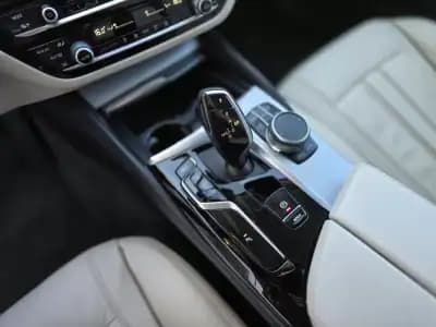 Vendo BMW 520 2021 - 35500 EUR, 95000 km - AUTO.MOTO.pt