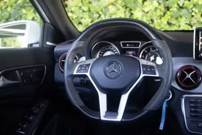 Vendo Mercedes-Benz GLA 45 AMG 2015 - 34900 EUR, 49200 km - AUTO.MOTO.pt