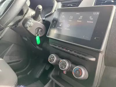 Vendo Renault Express 2022 - 15867 EUR, 72000 km - AUTO.MOTO.pt