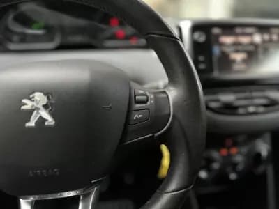 Sell Peugeot 2008 2016 - 9990 EUR, 49000 km - AUTO.MOTO.pt