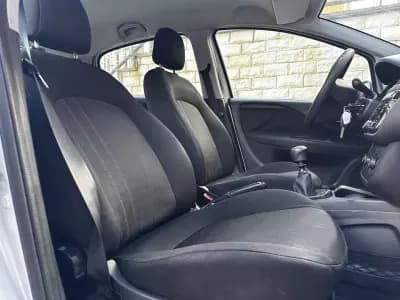 Sell Fiat Punto 2014 - 6490 EUR, 145800 km - AUTO.MOTO.pt