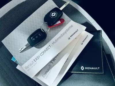 Vendo Renault Twingo 2020 - 12990 EUR, 73071 km - AUTO.MOTO.pt