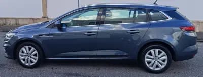 Vendo Renault Mégane 2022 - 14990 EUR, 112100 km - AUTO.MOTO.pt
