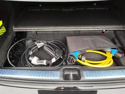 Vendo Mercedes-Benz GLC 300 2021 - 47900 EUR, 64000 km - AUTO.MOTO.pt