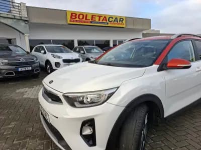 Vendo Kia Stonic 2018 - 12850 EUR, 45000 km - AUTO.MOTO.pt