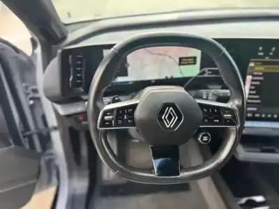 Vendo Renault Mégane E-Tech 2022 - 24999 EUR, 101000 km - AUTO.MOTO.pt