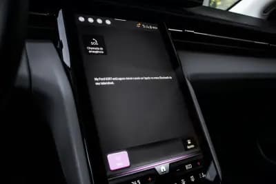 Vendo Ford Explorer 2024 - 39990 EUR, 15628 km - AUTO.MOTO.pt