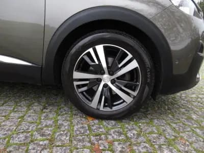 Sell Peugeot 3008 2017 - 18990 EUR, 151000 km - AUTO.MOTO.pt