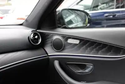 Vendo Mercedes-Benz E 220 2021 - 36900 EUR, 78024 km - AUTO.MOTO.pt