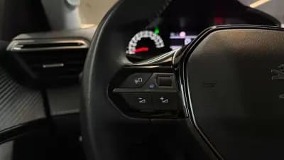 Sell Peugeot 2008 2021 - 15490 EUR, 68523 km - AUTO.MOTO.pt