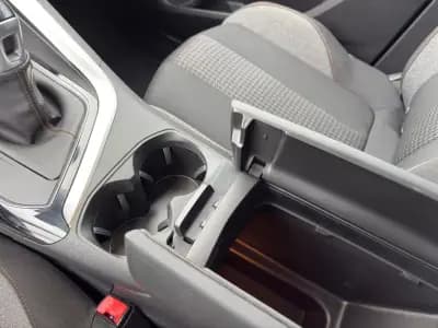 Vendo Peugeot 3008 2019 - 17900 EUR, 66750 km - AUTO.MOTO.pt