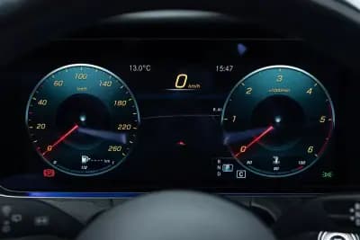 Sell Mercedes-Benz E 220 2021 - 49950 EUR, 64000 km - AUTO.MOTO.pt