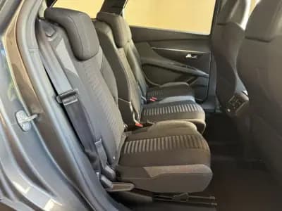 Sell Peugeot 5008 2023 - 29500 EUR, 14500 km - AUTO.MOTO.pt