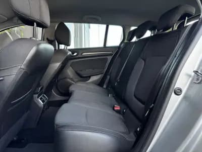 Vendo Renault Mégane Sport Tourer 2022 - 16990 EUR, 132900 km - AUTO.MOTO.pt