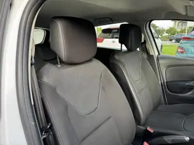 Sell Renault Clio Sport Tourer 2015 - 8750 EUR, 190000 km - AUTO.MOTO.pt